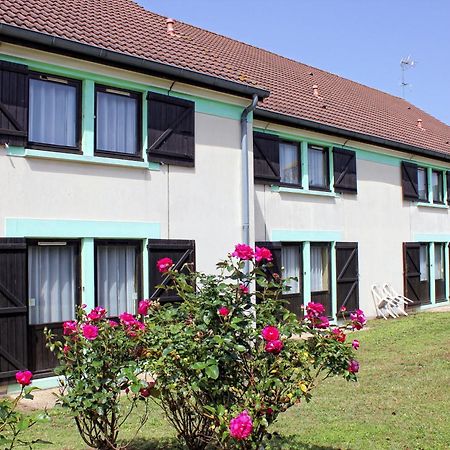 Contact Hotel Restaurant La Chaumiere Entre Orgeval Et Flins A13 Sortie 8 Les Mureaux Exterior foto