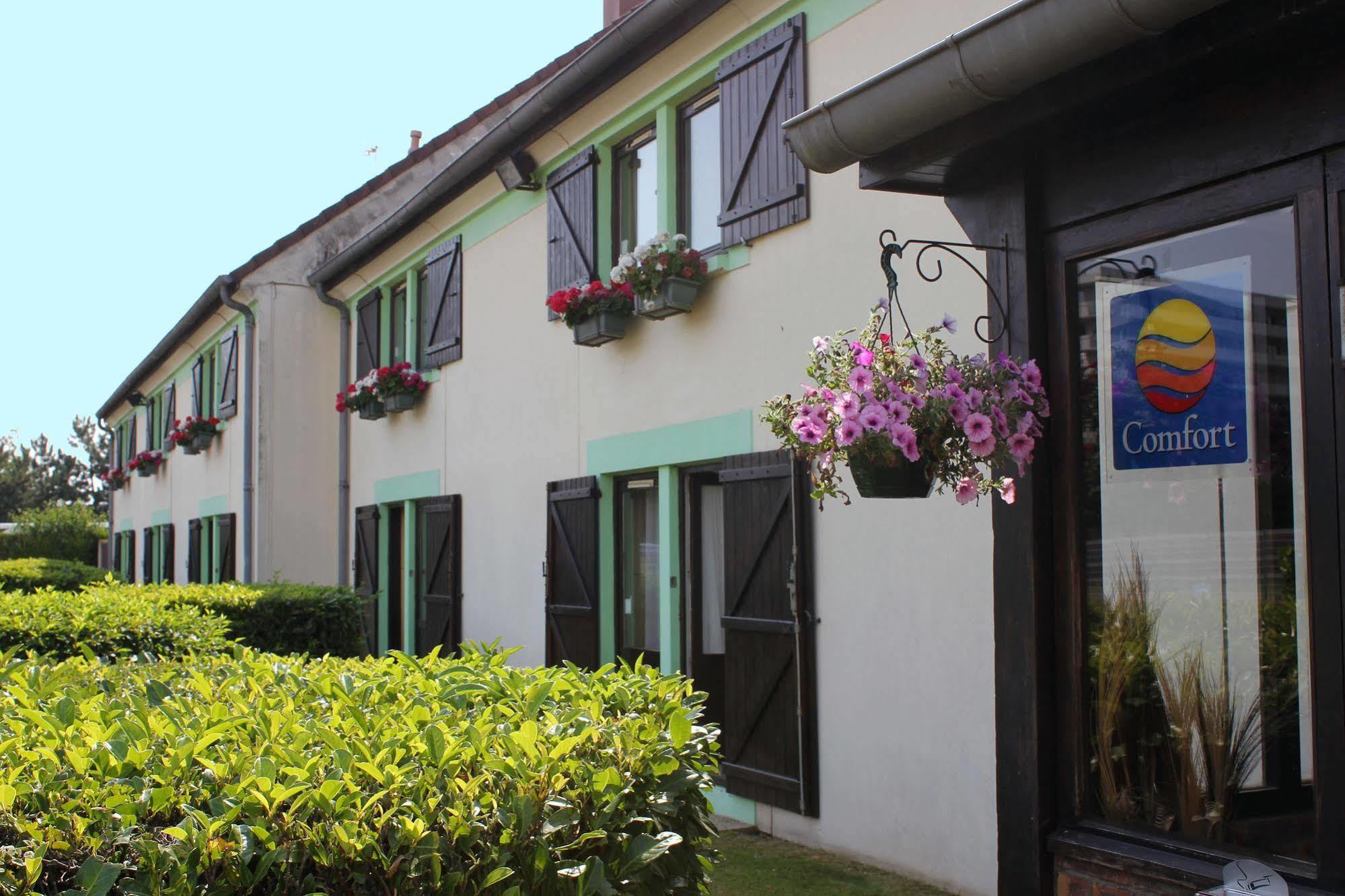 Contact Hotel Restaurant La Chaumiere Entre Orgeval Et Flins A13 Sortie 8 Les Mureaux Exterior foto
